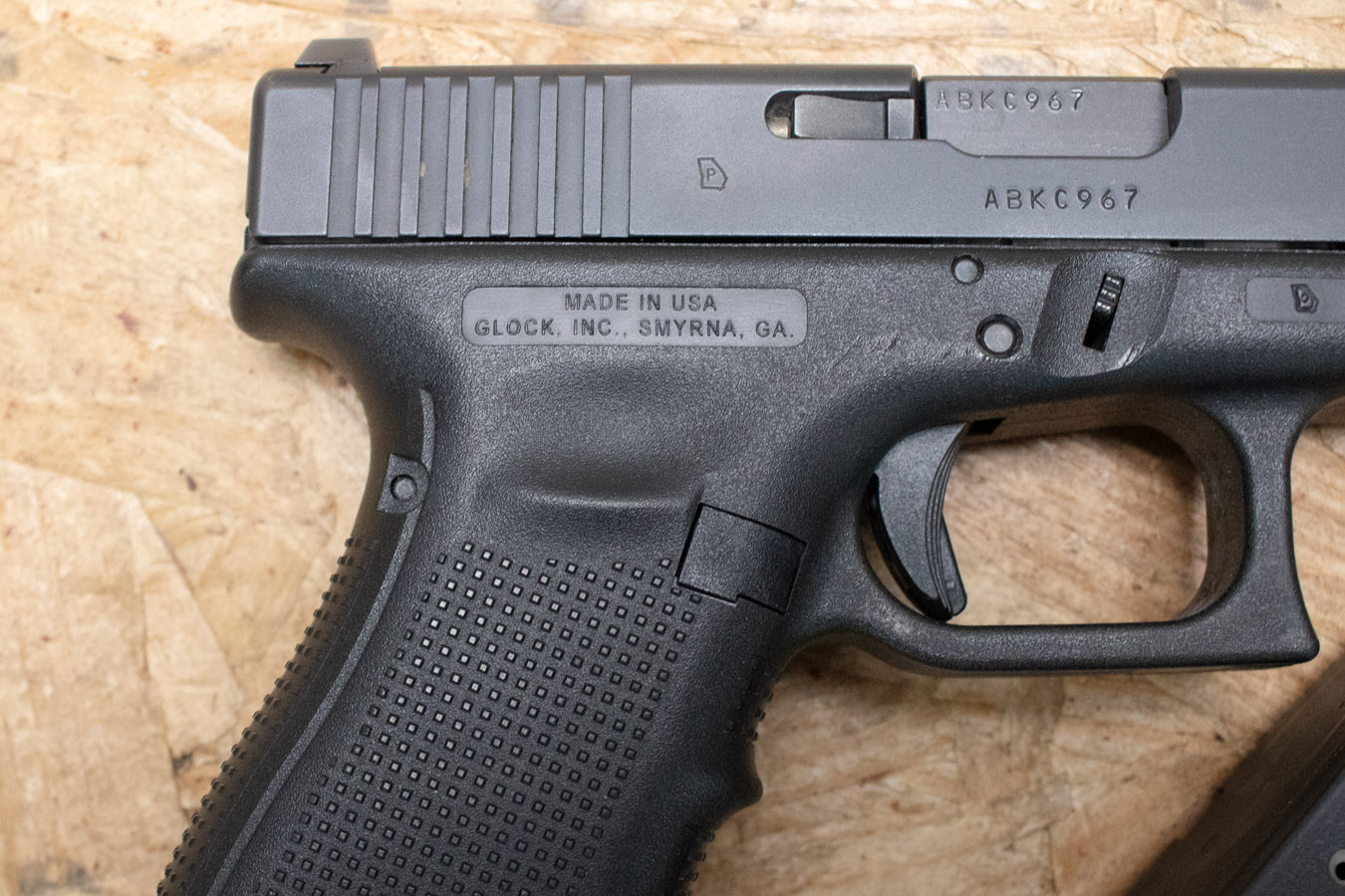 GLOCK 23 Gen4 40 S&W USA Police Trade-In Pistols with Two Magazines (Very Good Condition)